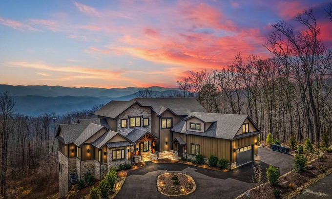 Bluff Mountain Cabin | Experience Summit Swagger: 7BR Home with Indoor Pool