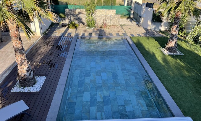 Lunel Villa | Exquisite Villa with Private Pool Near the Beach