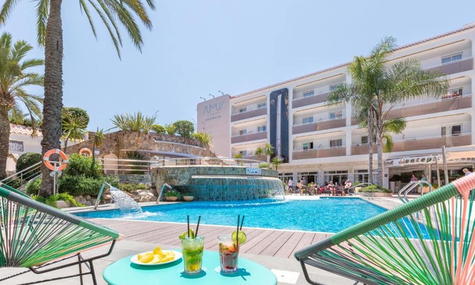 Malgrat de Mar Hotel | Relax at Sumus Hotel Monteplaya & SPA - Adults Only Retreat