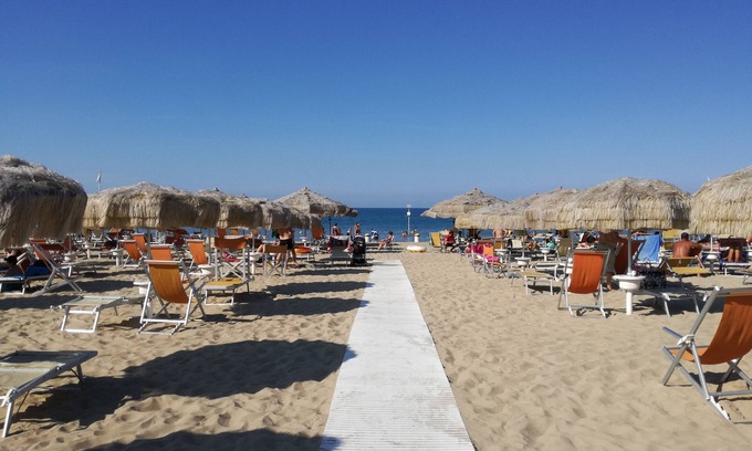 Francavilla al Mare Apartment | Relax at Sun and Moon Apartment with Oceanfront Views