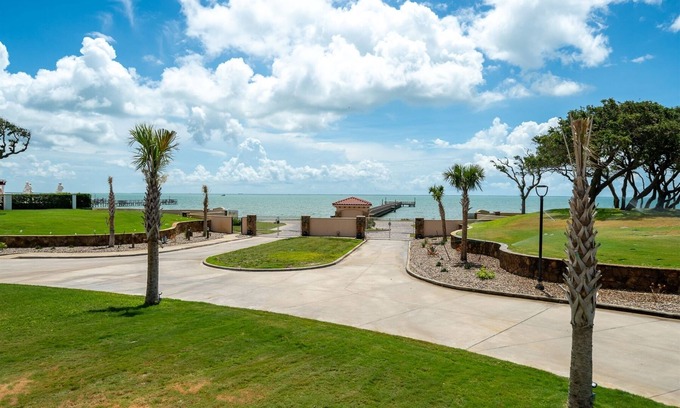 Fulton House | Sun and Sea Retreat - Located in the beautiful Villas at Royal Oaks Community