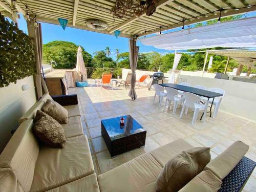 Coco Apartment | Relax at Sun And Waves Getaway: Pet-Friendly Retreat