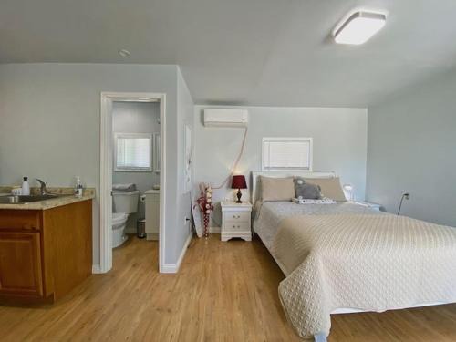 Pahrump House | Welcoming Sun Cabin #1 in Pahrump: Pet & Child Friendly