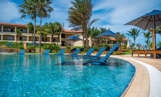 Camocim Hotel | Beachfront Bliss at Sun City Rota das Emoções Hotel