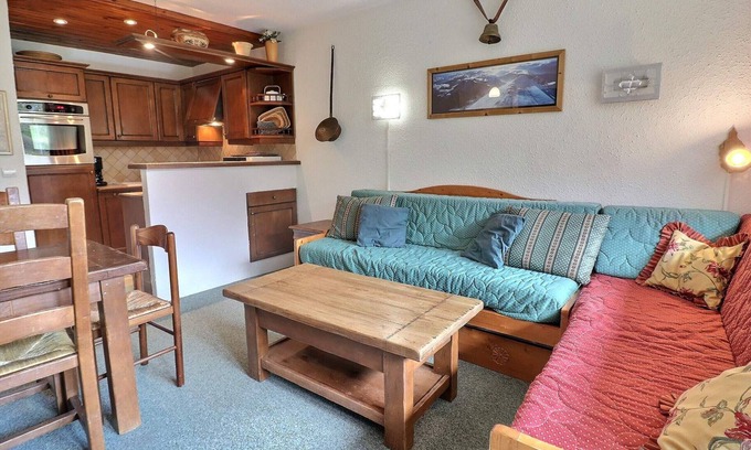 Meribel-Mottaret Apartment | Cozy Apartment Méribel with Kitchen and Spa Amenities