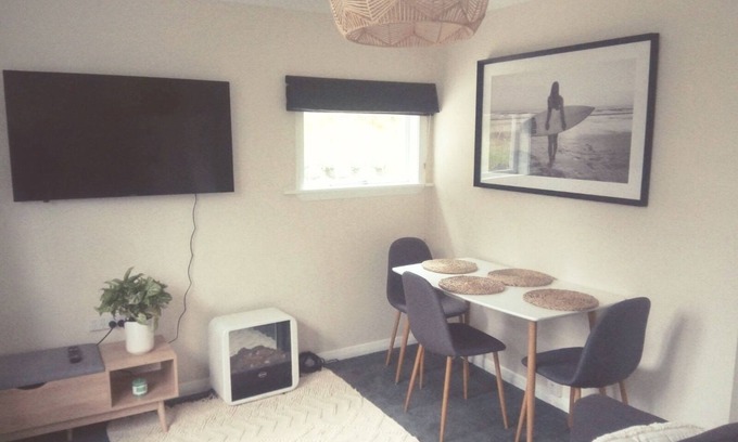 Waitarere Beach House | Experience Sun Kissed Beach Haven with Oceanfront Amenities