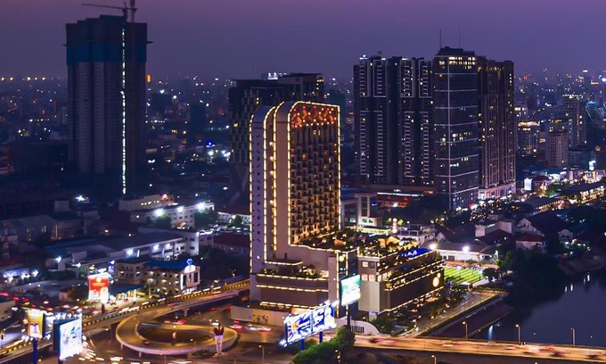 Chamkar Mon Hotel | Riverside Retreat at SUN & MOON Hotel - Rated 8.6/10