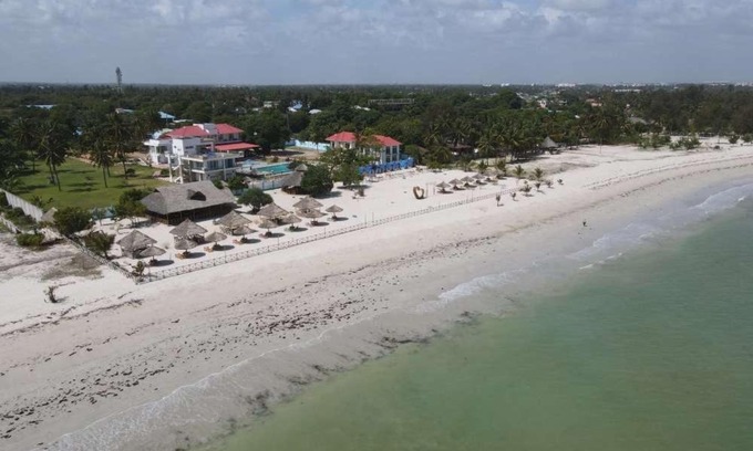 Kigamboni Hotel | Beachfront Bliss at Sun N Sand Beach Resort - Guest Rated 10/10