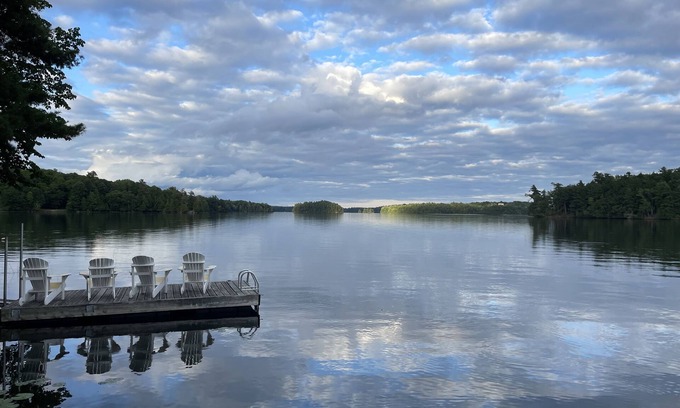Rideau Lakes Cottage | Relaxing Retreat at Sun on the Brow Cottages - Blue Skies
