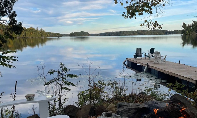 Rideau Lakes Cottage | Experience Grandview Cottage at Sun on the Brow Cottages