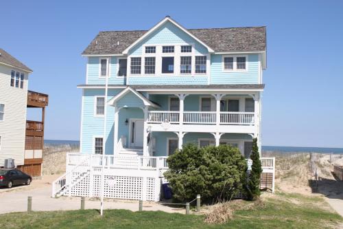 Rodanthe House | Oceanfront Retreat at Sun Runner #12-R with Pool & Hot Tub
