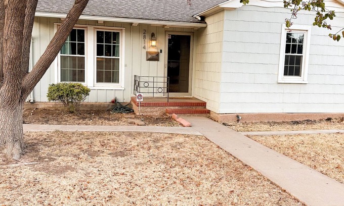 Tech Terrace House | Sun's Up, Gun's Up 2 bedroom Cottage in Lubbock TX in Tech Terrace
