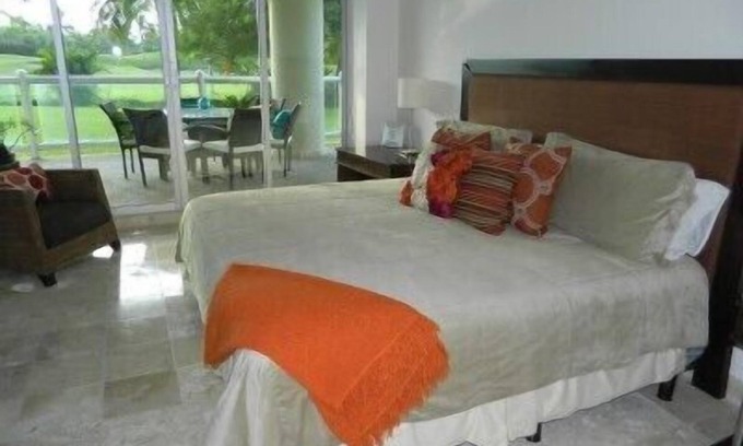 Nuevo Vallarta Condo | Family-Friendly Getaway: Golf, Pool & Beach Activities