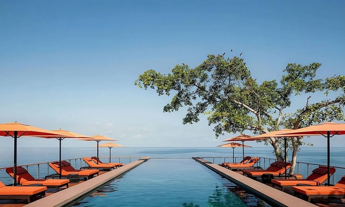 Lo de Marcos House | Beachfront Bliss: Pools, Free Breakfast & Pet-Friendly Stay