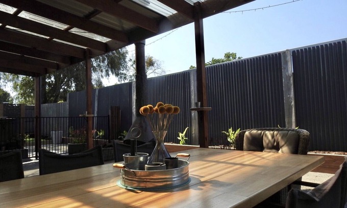 Tootgarook House | Relax with Sun, Sea & Spa in Our Family-Friendly Retreat