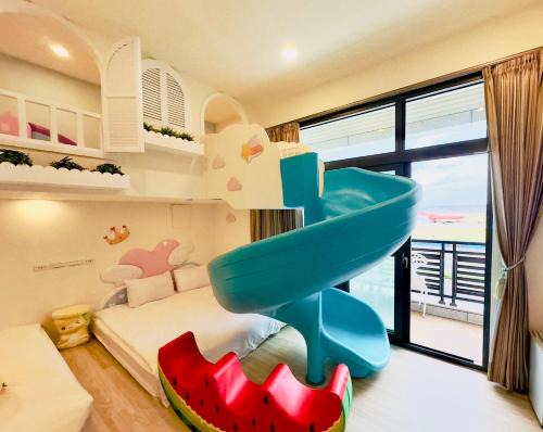 Shanjiao House | Ocean View Comfort at Sun Shine B&B - Rated 9/10 by Guests