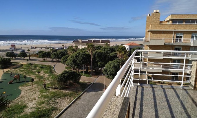 Mozelos Apartment | Beachfront Escape: Sun, Sky and Sea with Ocean Views