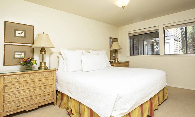 Elkhorn Hotel | Sun Valley Resort, Three Bedroom Four Beds Village Condo
