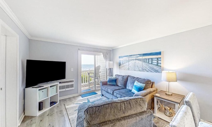 Crescent Beach Apartment | Oceanfront Sun Villa B-2 with Pool & Family-Friendly Vibes