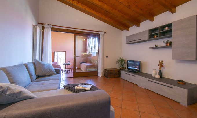 Pallanza Apartment | Suna Beach Apartment, Verbania, Italy