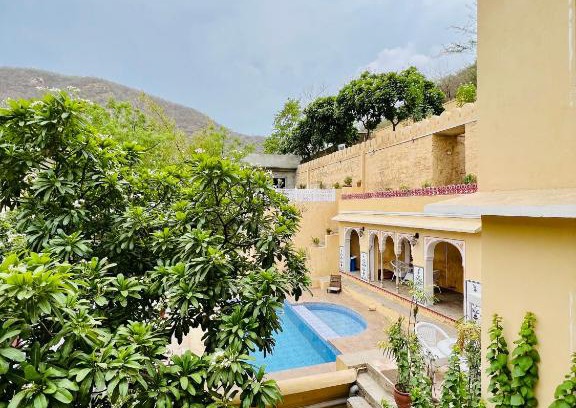 Jaipur Villa | Enchanting Sunar Bagh: Exclusive 3 Bedroom Mountain Retreat