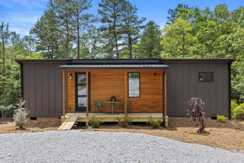 Young Harris House | Sunbeam Tiny Home Cozy Deck Fall Mountain Air