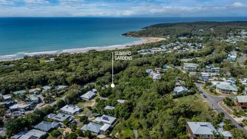 Agnes Water Villa | Family-Friendly Sunbird Gardens Villa with Hot Tub & Pets