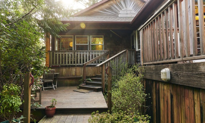 Manzanita Cottage | Inviting Sunbursts Cottage: Wooded Retreat with Ocean Views