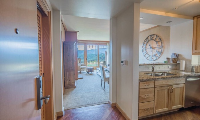 Cle Elum Condo | Riverview Suite at Suncadia Lodge: Guest Rated 9.8/10