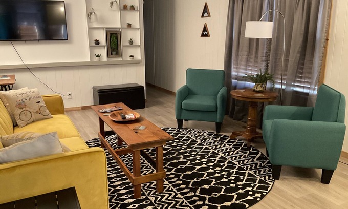 Alpine House | Discover Suncatcher Way: Guest Rated 9.8 in West Texas