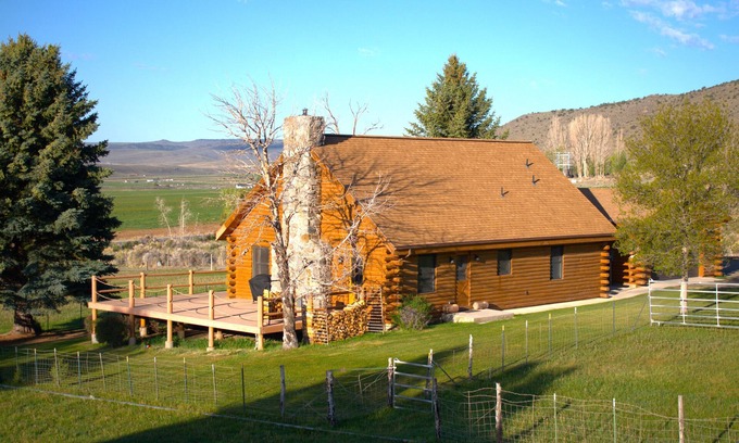 Fremont House | Unforgettable Sundance Hideout: Child-Friendly Retreat