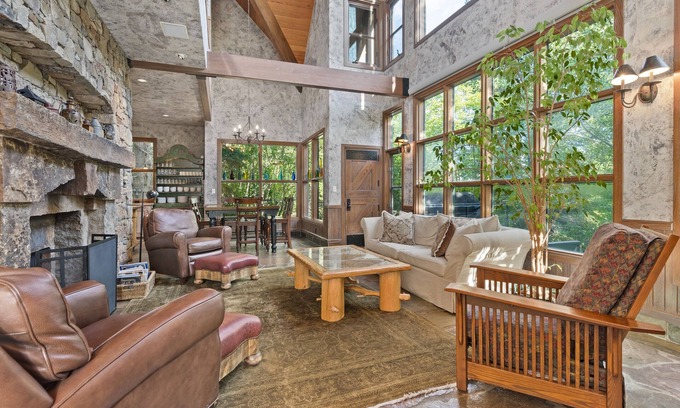 Sundance Cabin | Relaxing Sundance Massive Cabin with Hot Tub and Fireplaces