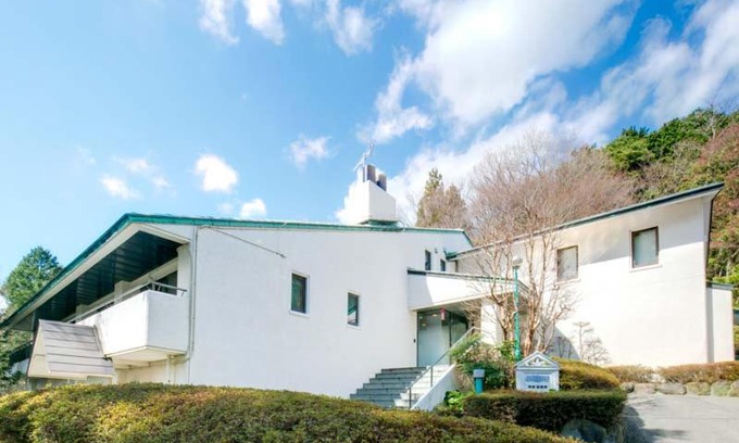 Hakone Hotel | Pet-Friendly Sundance Resort Hakone: Breakfast & Hot Tub