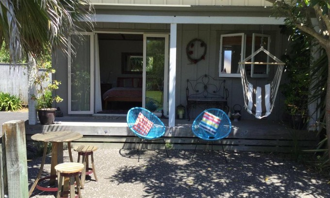 Otaki Bed & Breakfast | Experience Sundari Retreat: 4-Star Ocean View Getaway
