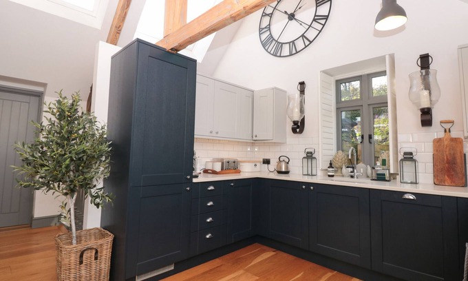 Dittisham Cottage | Family-Friendly SUNDAY SCHOOL with Open Fire in Dittisham