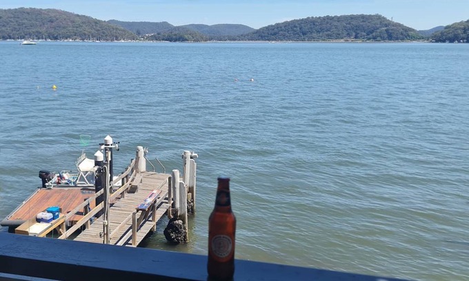 Little Wobby Cabin | Waterfront SUNDECK LODGE with Ocean View & Pet Friendly