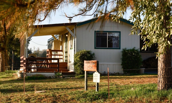 Squaw Valley House | Scenic Foothill Retreat: Pet-Friendly Stays by Sequoia NP