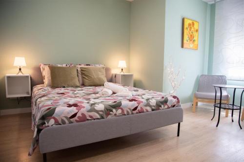 Tarragona Apartment | Oceanfront Sunflower Apartment with Exceptional 10/10 Rating