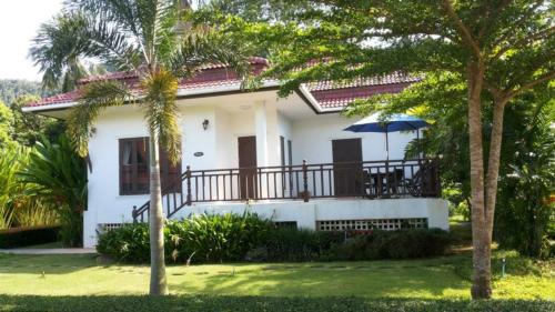Ko Chang Villa | Cozy Sunflower Villas: Pet-Friendly with Ocean Views