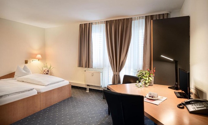 Reinheim Hotel | Cozy Sunibel Inn: Wheelchair Accessible & Family-Friendly