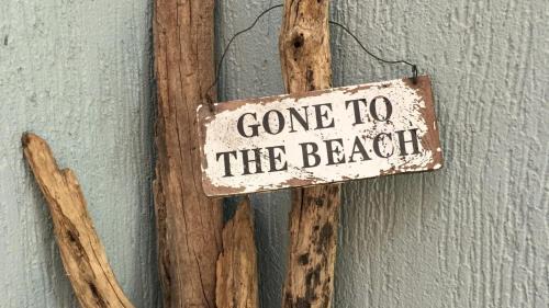 Killcare House | Beachside Getaway at Sunidaze House for Families