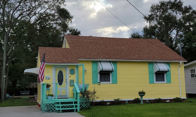 Gulfport Cottage | Ocean View Sunkissed Cottage: Guest Rated 9.8/10