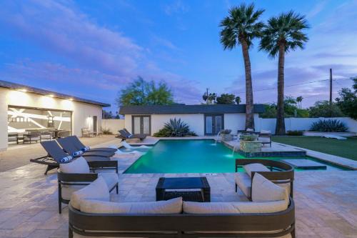 Central Scottsdale House | Discover Sunkist Sanctuary: Pet-Friendly Retreat in Scottsdale