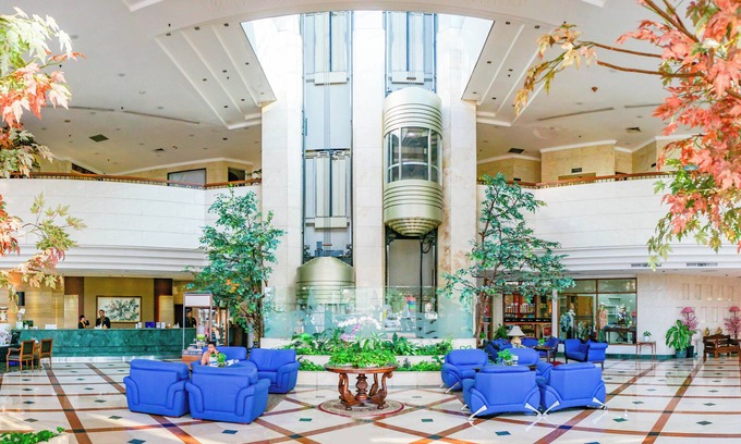 Sunter Hotel | Relax at Sunlake Waterfront Resort with Pool and Spa Access