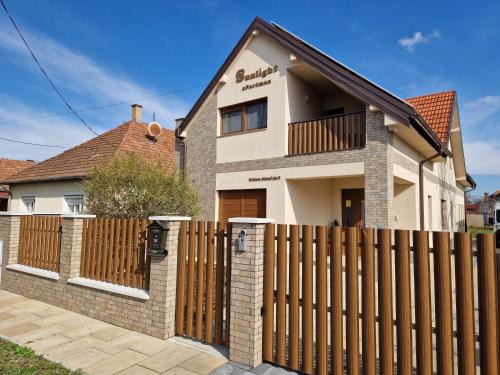 Gyula Apartment | Oceanfront Sunlight Apartman with Exceptional 10/10 Rating