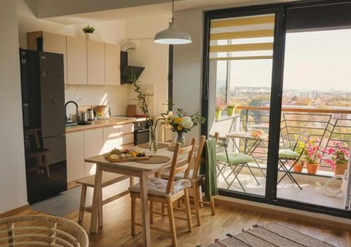 Centar Apartment | Bright and Inviting Sunlight Apartment with Breakfast Included