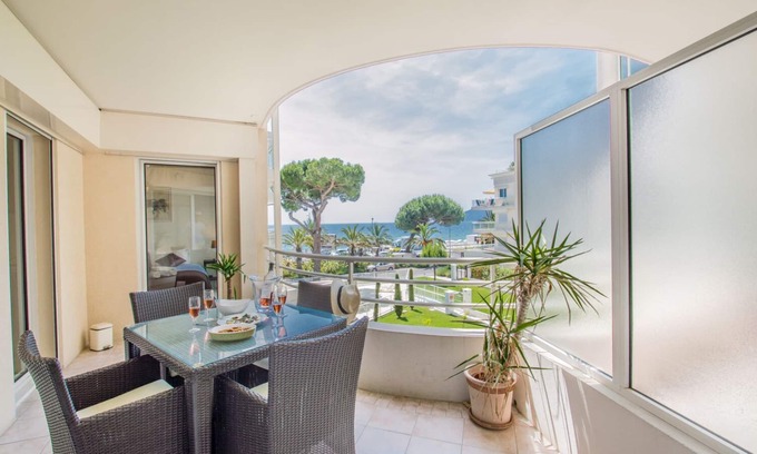 La Bocca Apartment | Seafront Apartment KAHLUA with Pool & Ocean Views