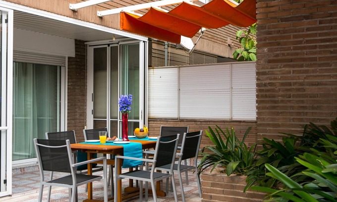Dreta de l'Eixample Apartment | Bright Barcelona Oasis with Spacious Terrace & Top Amenities