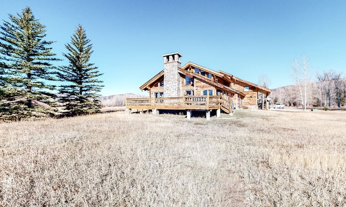 Steamboat Springs House | Scenic Sunlit Lodge by the Elk River with Firepit Access