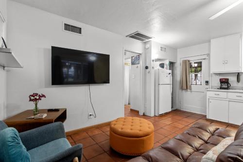 Camelback East Apartment | Family-Friendly Sunlit Palm Cottage in Uptown Phoenix